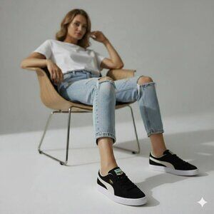 PUMA Suede Classic Sneakers – Black/White – Size US 9 W - BRAND NEW in Box